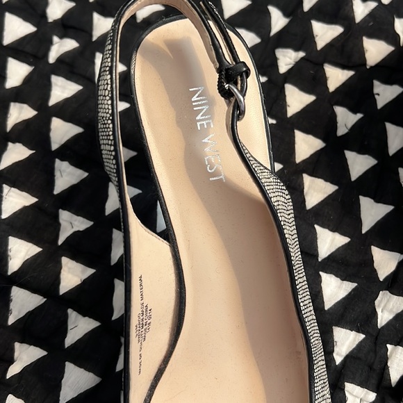 Never Worn- Nine West 3 inch heels 9.5 - Picture 2 of 6